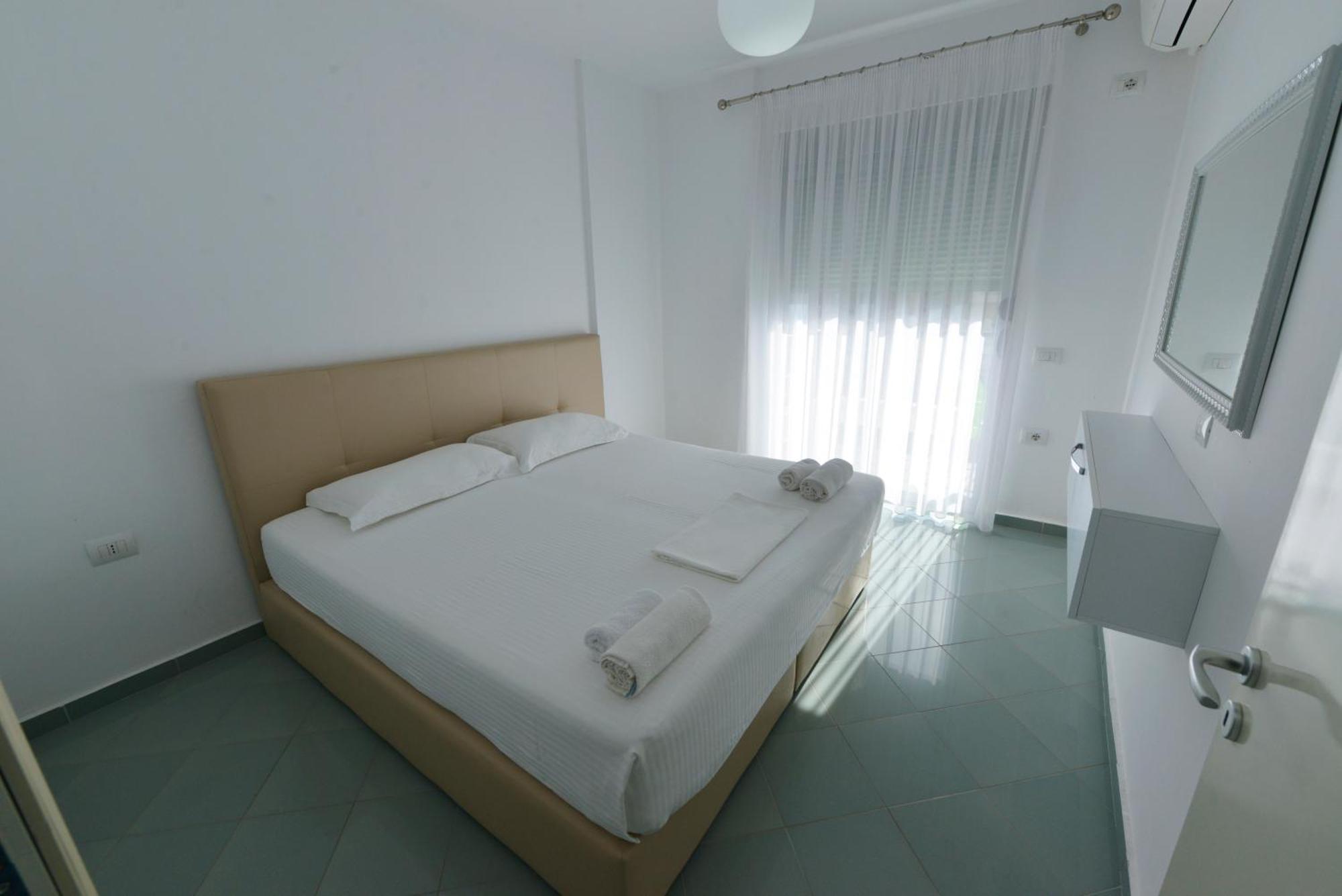 Apt Sarandë Exterior foto